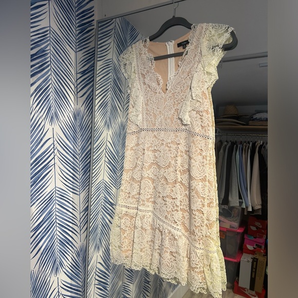 Lulus Dresses & Skirts - Lulu’s Lace Dress